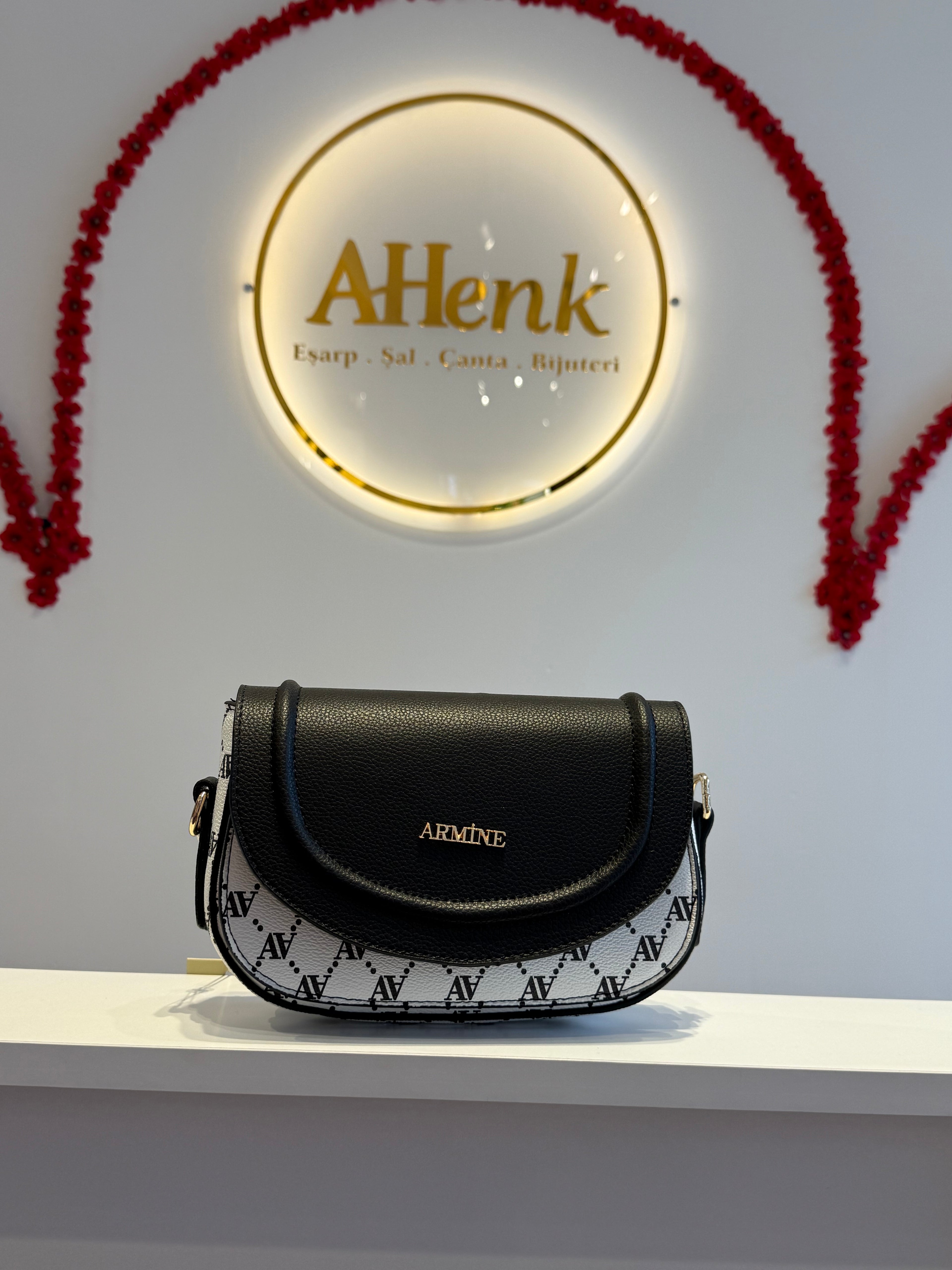 Armine 385 Beyaz Noktalı Çanta